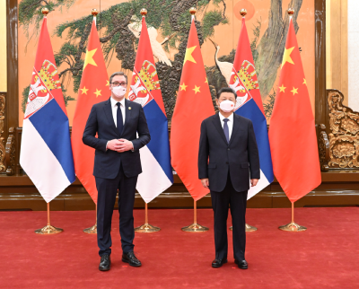 习近平会见塞尔维亚总统武契奇（左侧为武契奇）