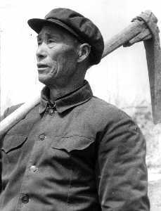 于化虎参加生产队