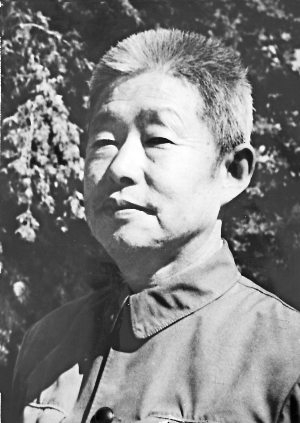 老年郑律成 