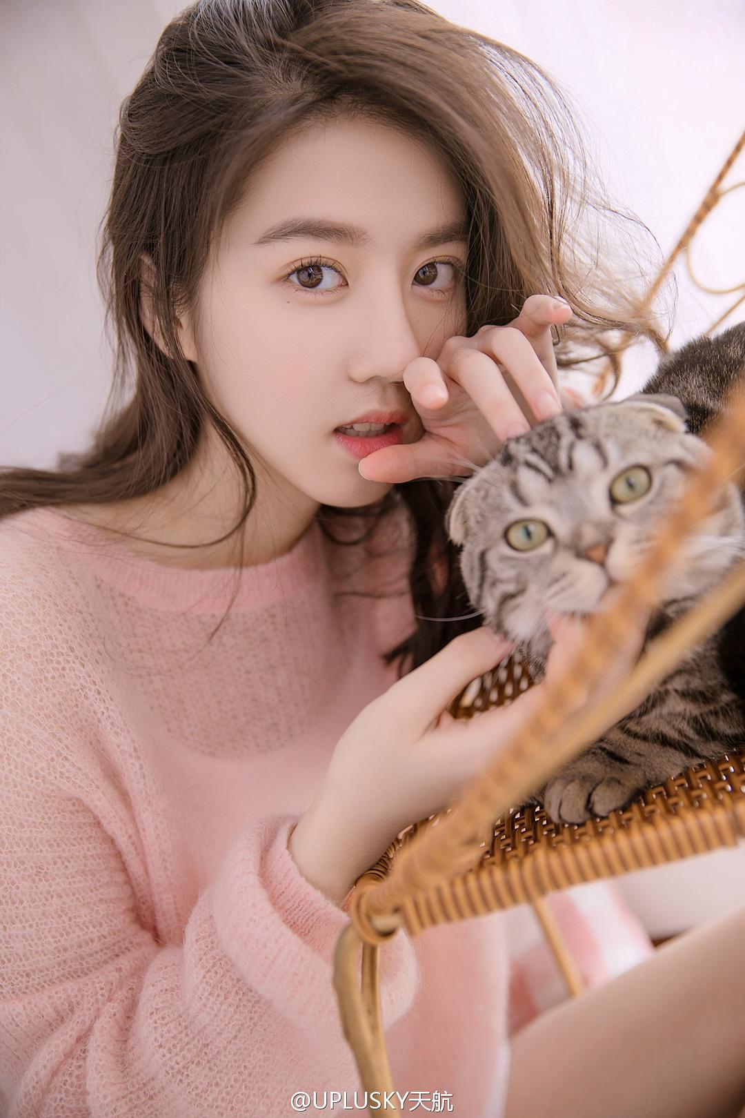 李凯馨的图片