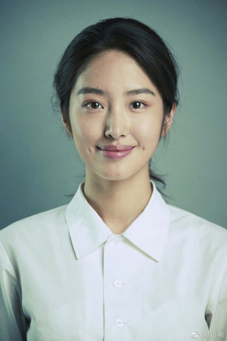杨采钰的图片