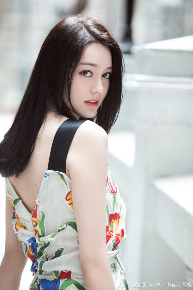 李思彤的图片