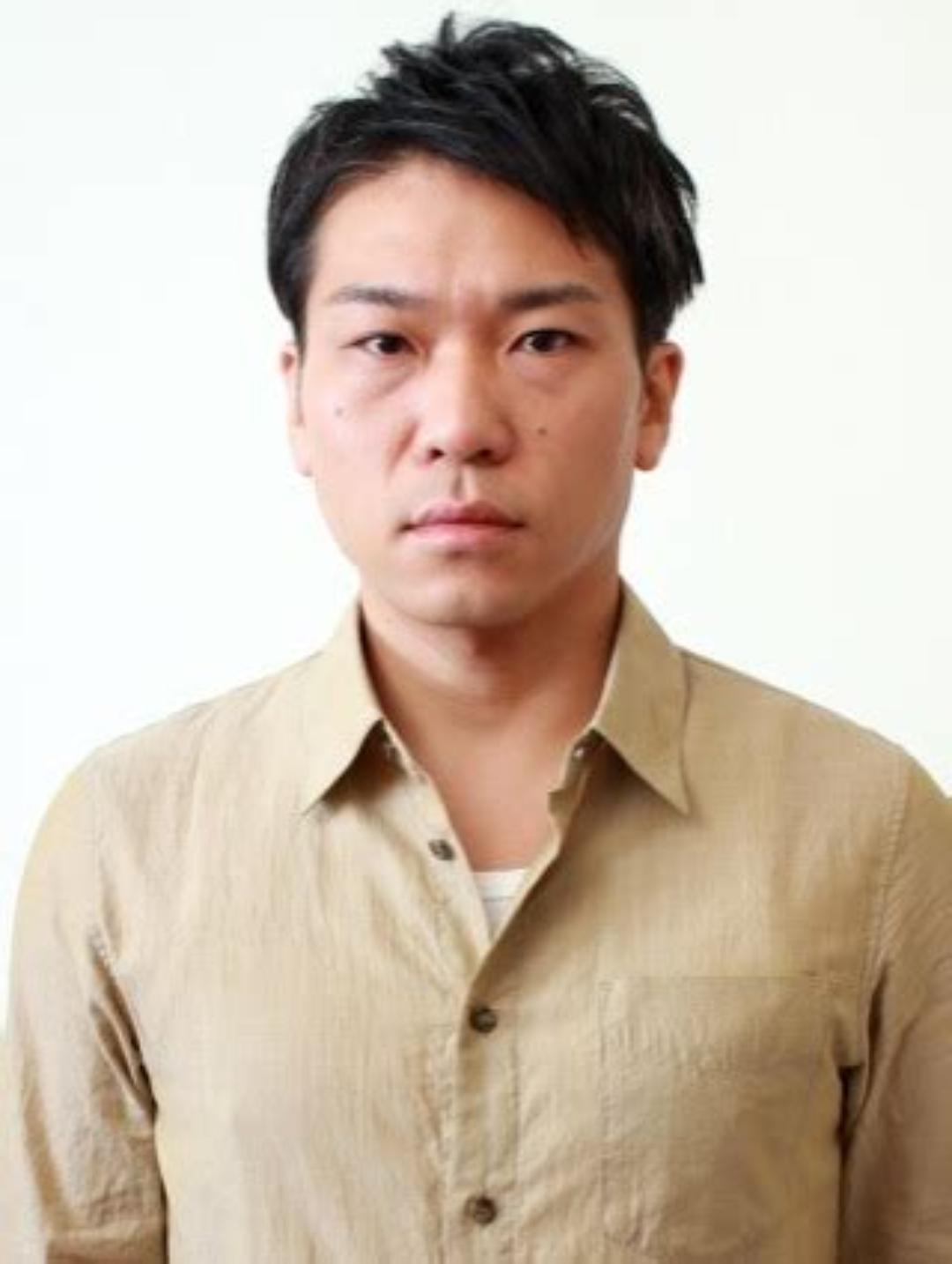 喜安浩平的图片