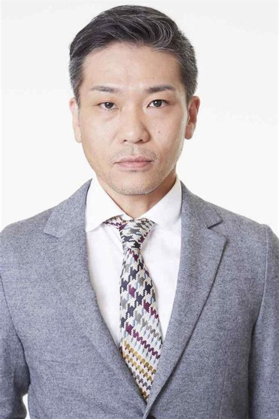 喜安浩平的图片