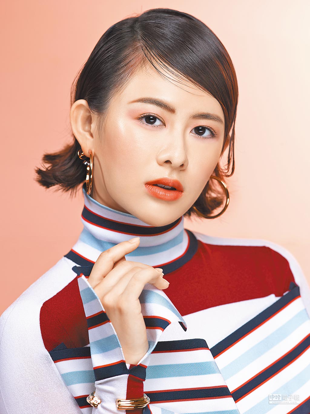 姚亦晴的图片