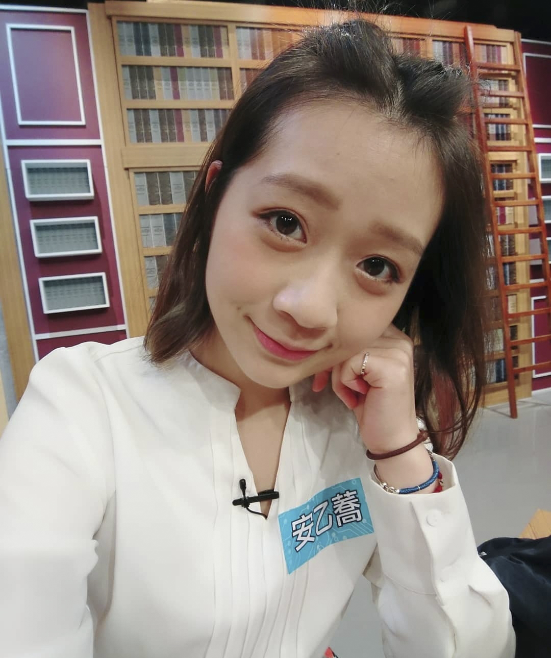 安乙荞的图片