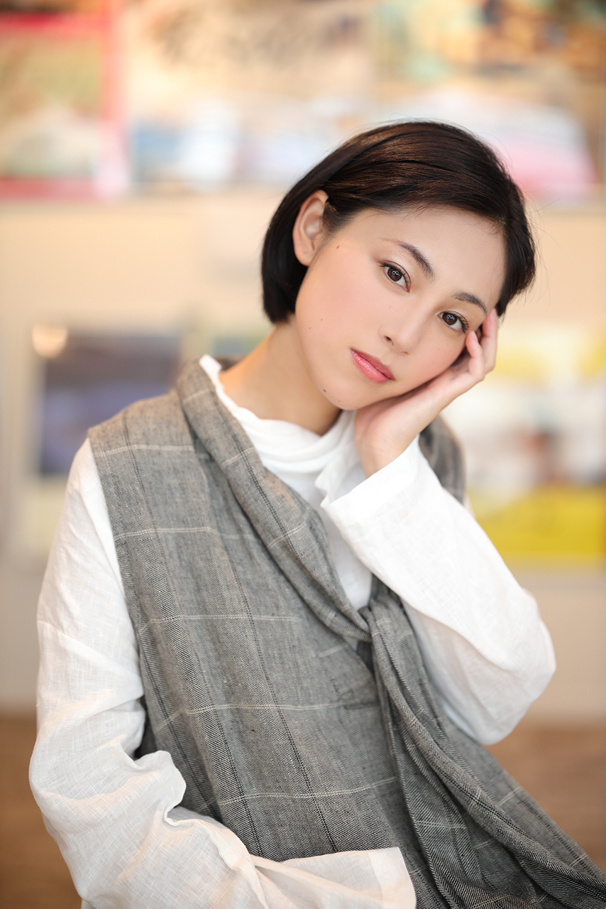 南乃彩希的图片