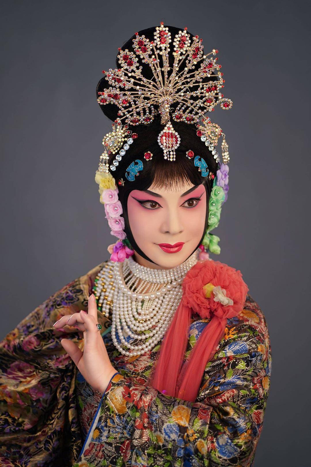 胡文阁的图片