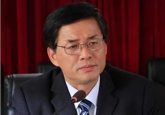 曲国强的图片