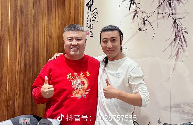 党山鹏的图片