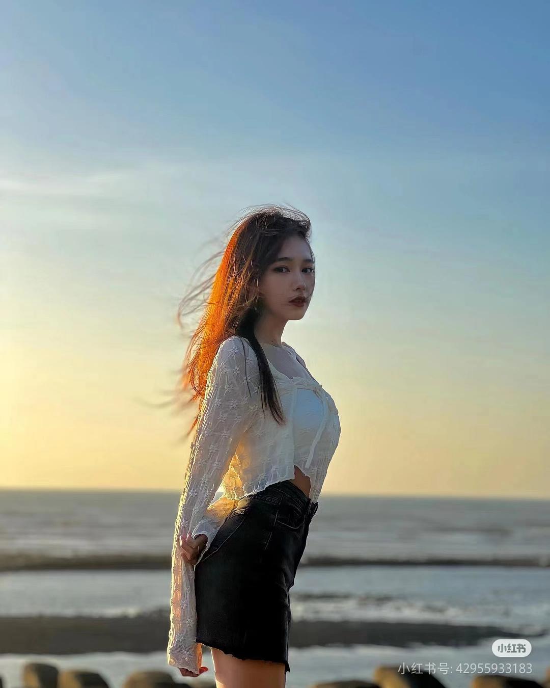 黑嘉嘉的图片