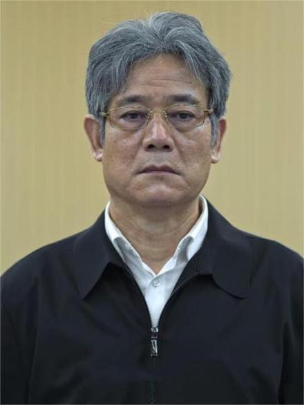锒铛入狱