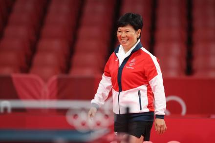 东京奥运会乒乓球项目女子单打第二轮比赛倪夏莲准备出场 