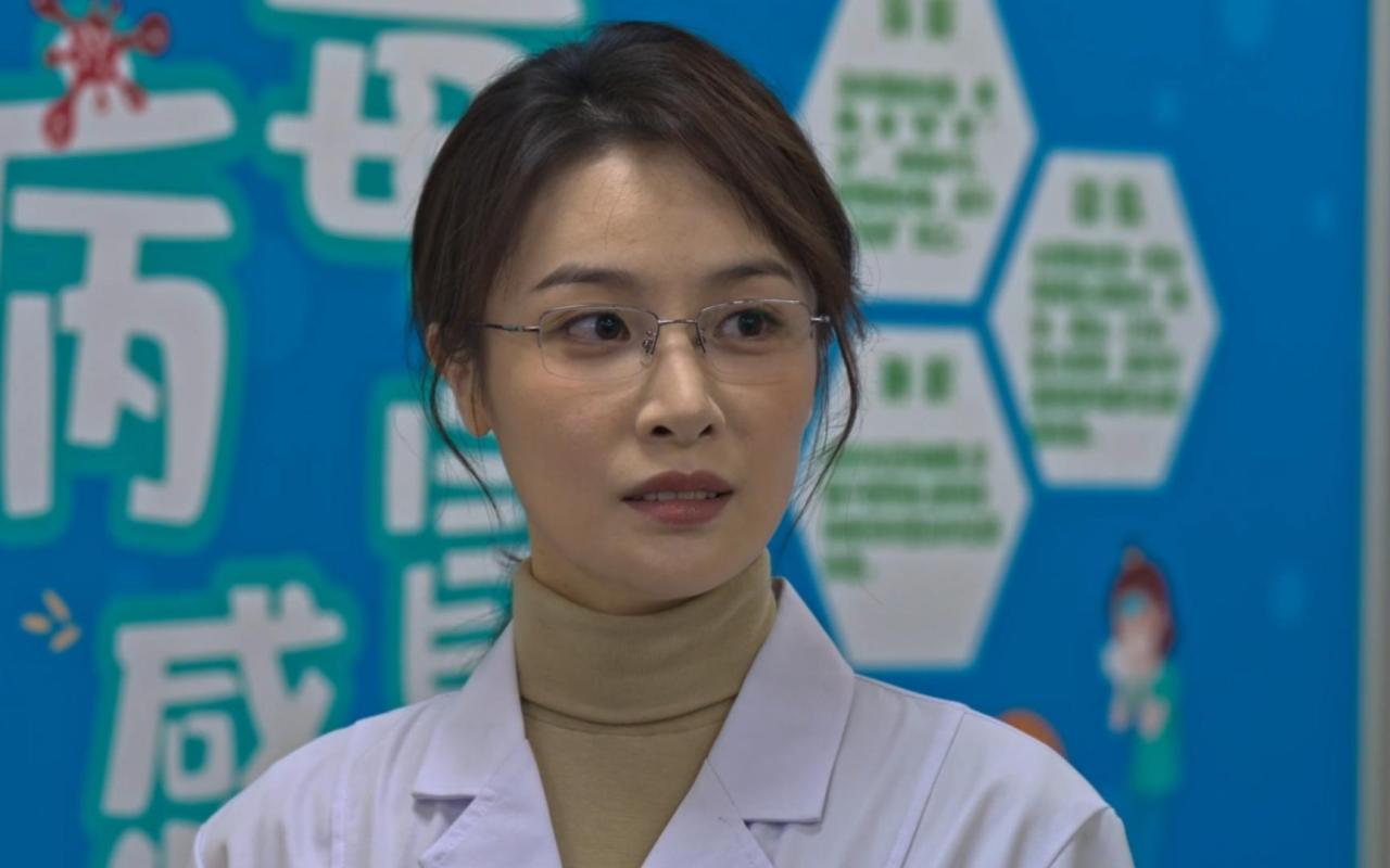 工作时的高启兰