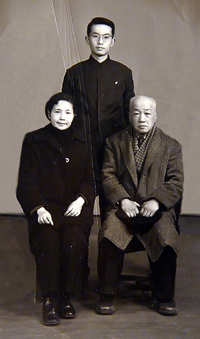 唐丽玲与丈夫厉麟似和儿子厉声教