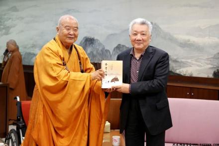 刘大钧合照