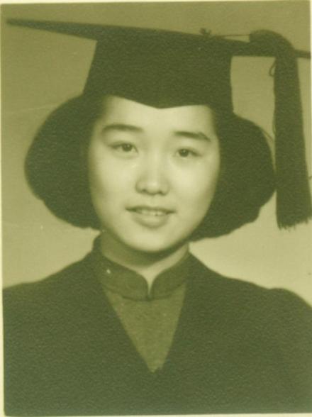 1944徐晓白获得学士学位