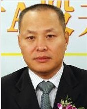 梁允超照片