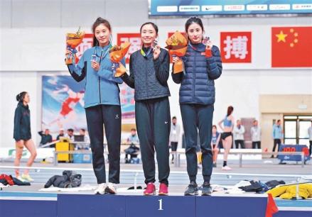 曾蕊（中）2023全国室内田径锦标赛夺冠