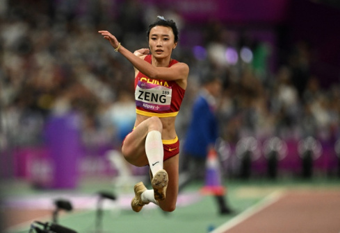 中国选手曾蕊在比赛中