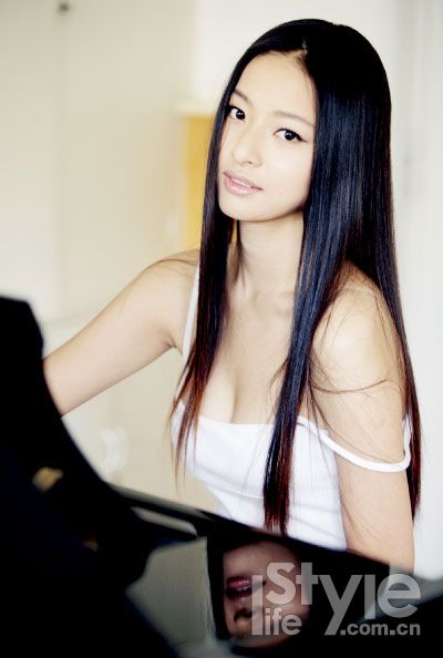 郎月婷的图片