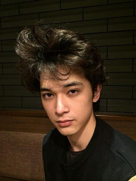 吉泽亮的图片