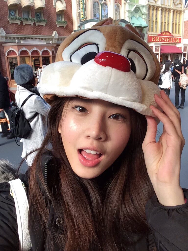 苼楠塔茬·塔纳潘披散的图片