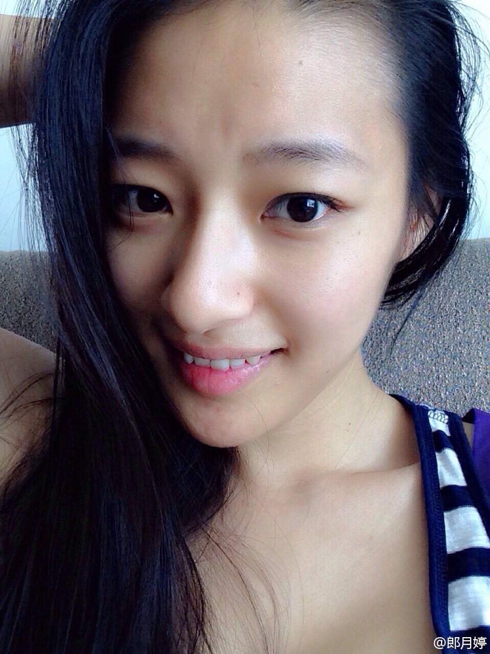 郎月婷的图片