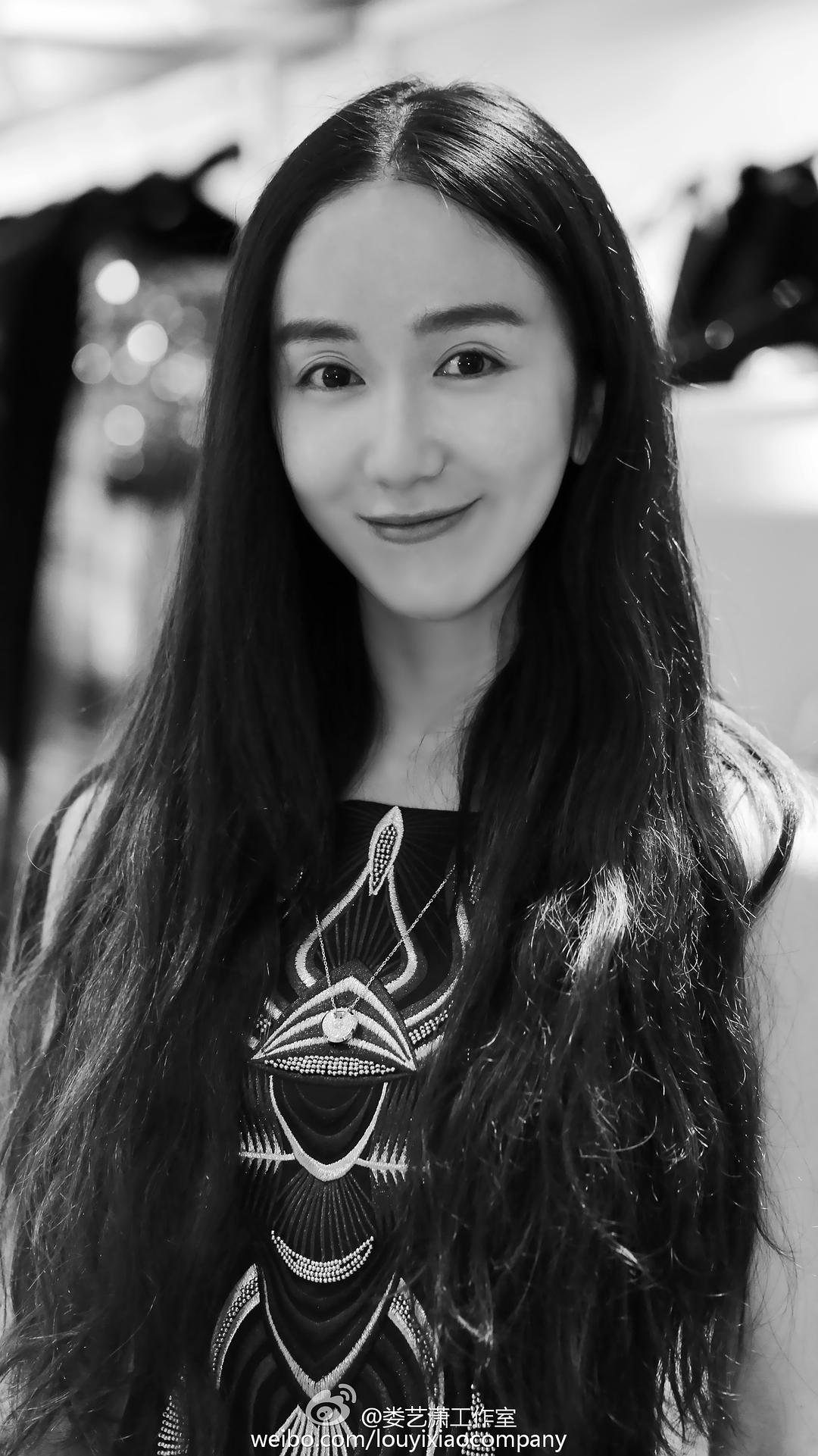 娄艺潇的图片