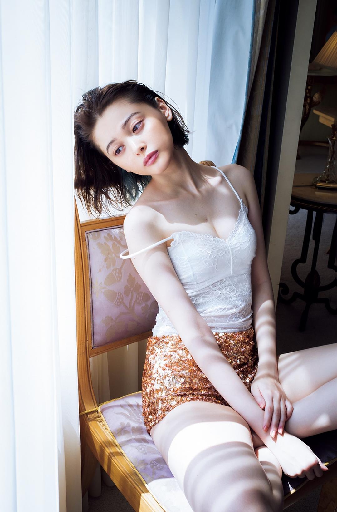 玉城蒂娜的图片
