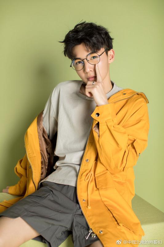 苗雅宁的图片