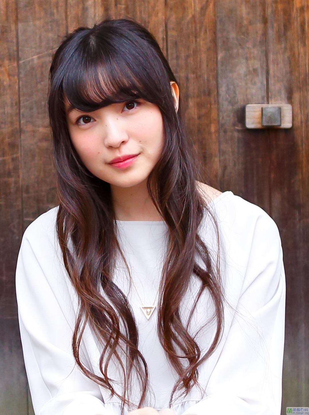 上田丽奈的图片