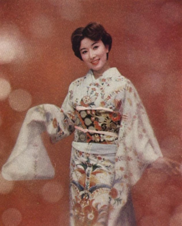 山本富士子的图片