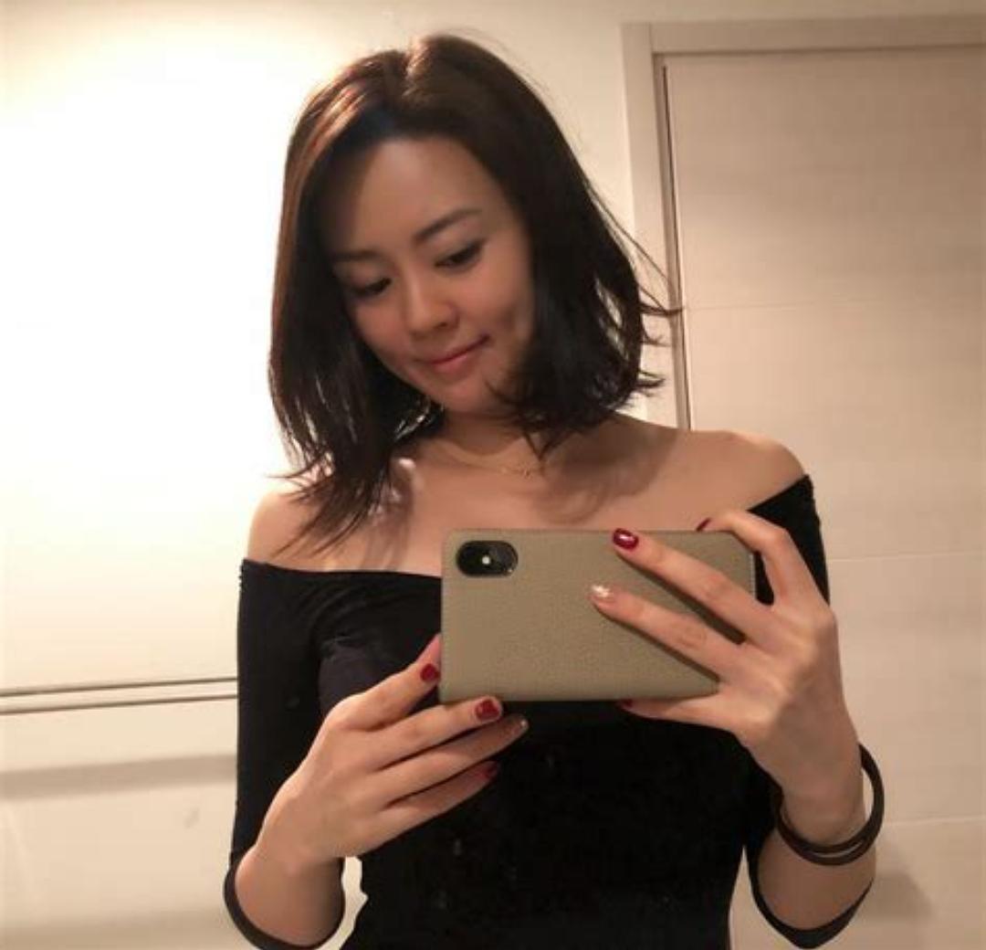 伴杏里的图片
