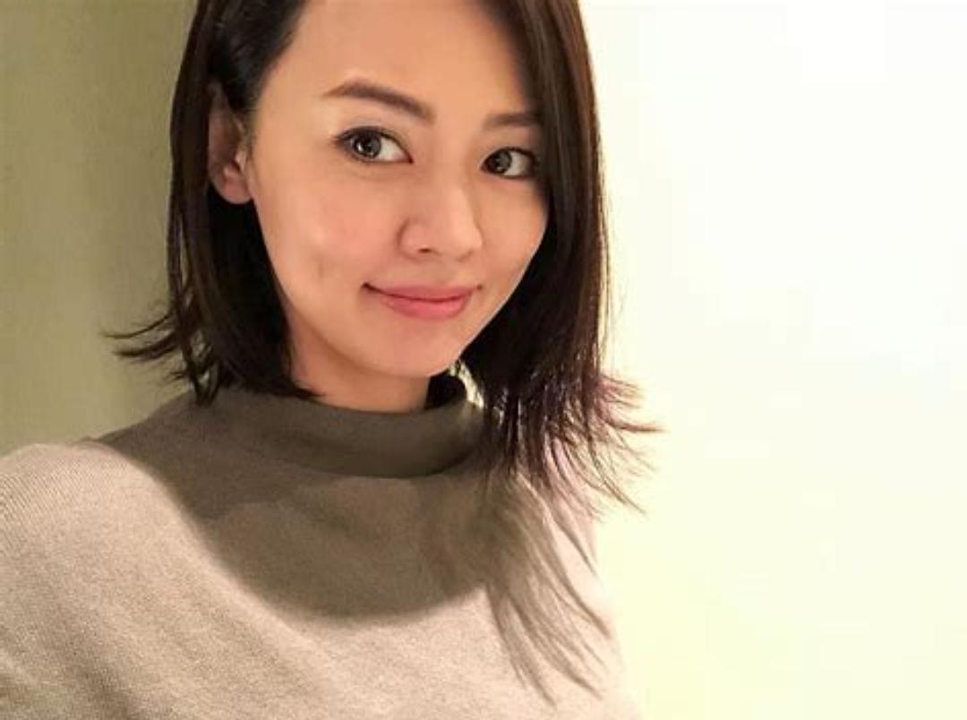 伴杏里的图片