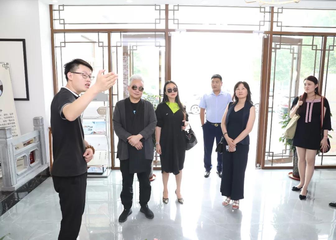 方锦龙的图片