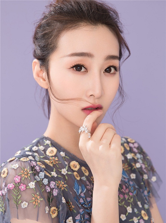 钱璇的图片