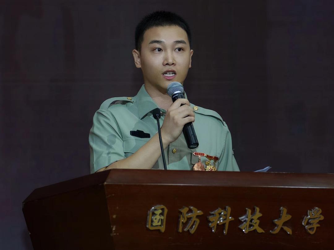 胡小毅的图片