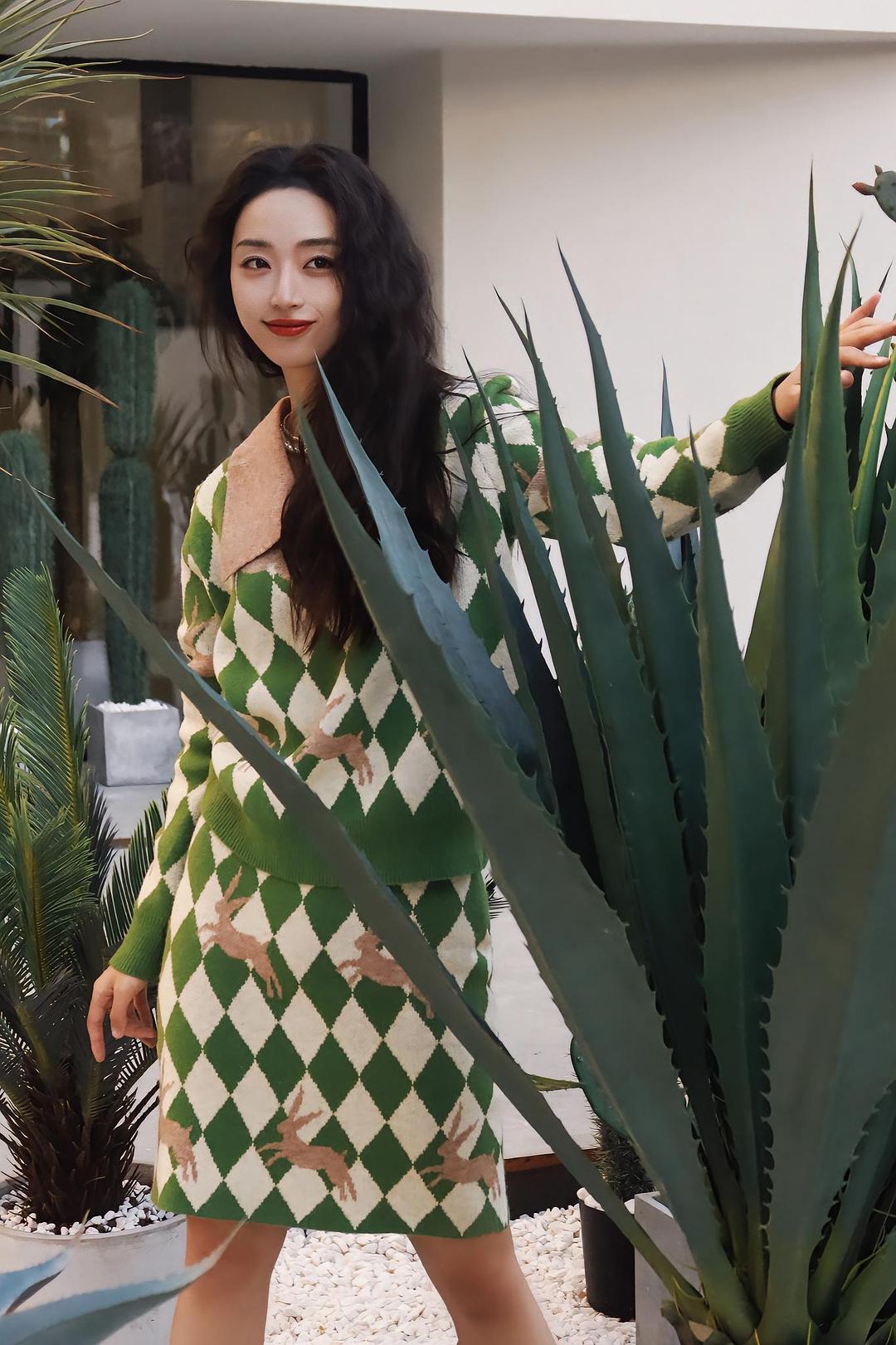彭必瑶的图片