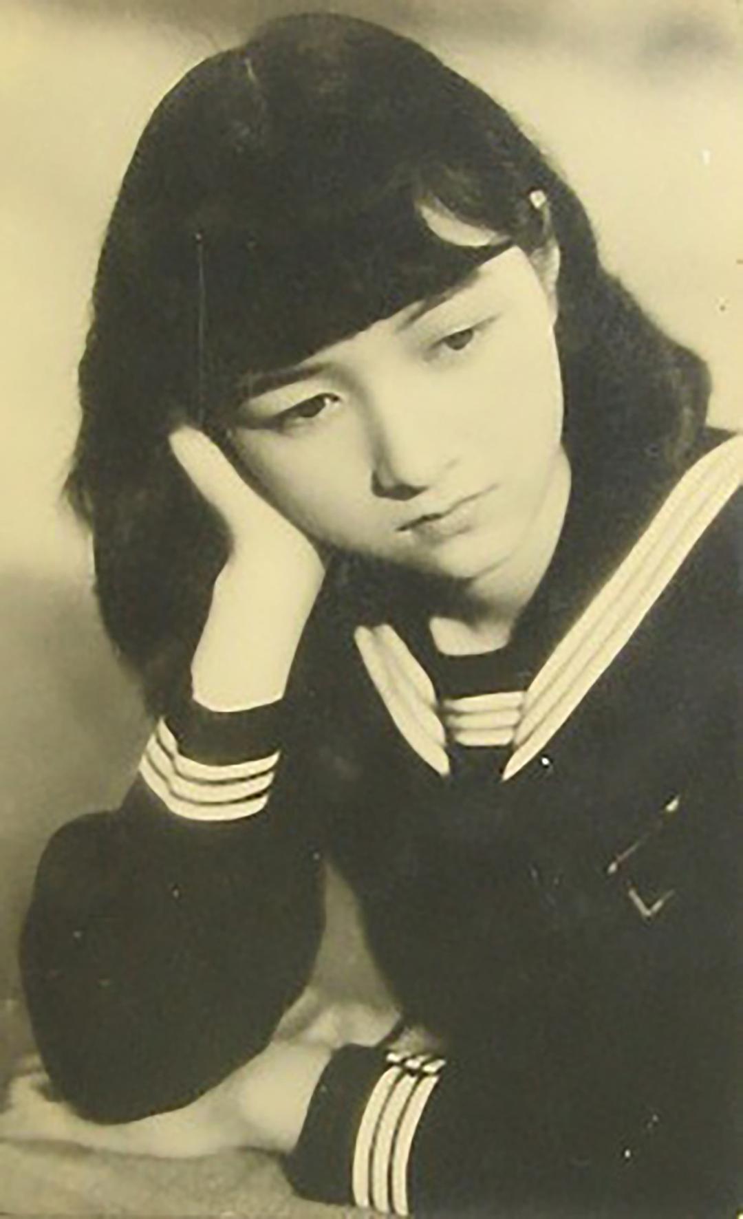 苇原邦子的图片