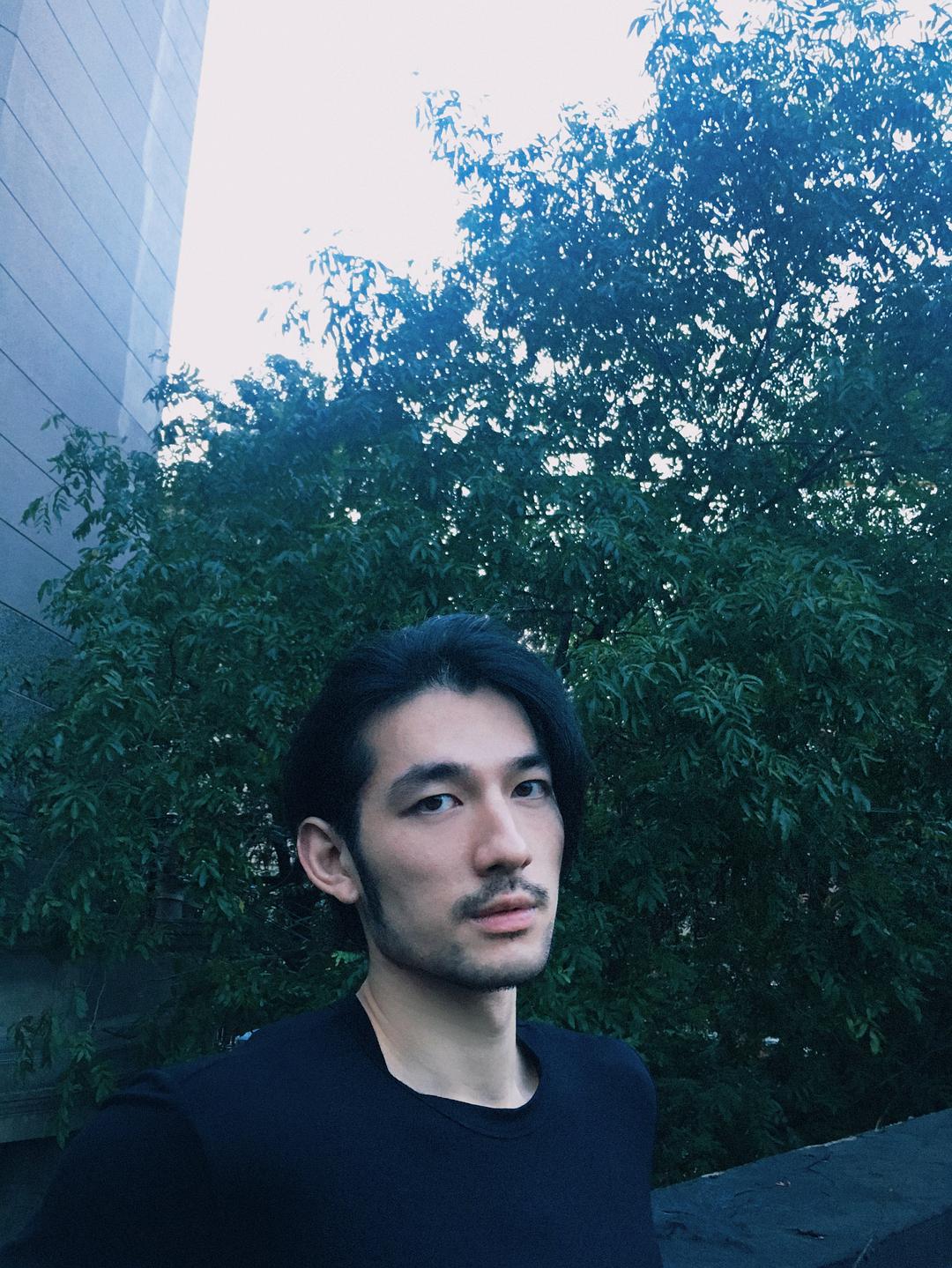 倪寒尽的图片
