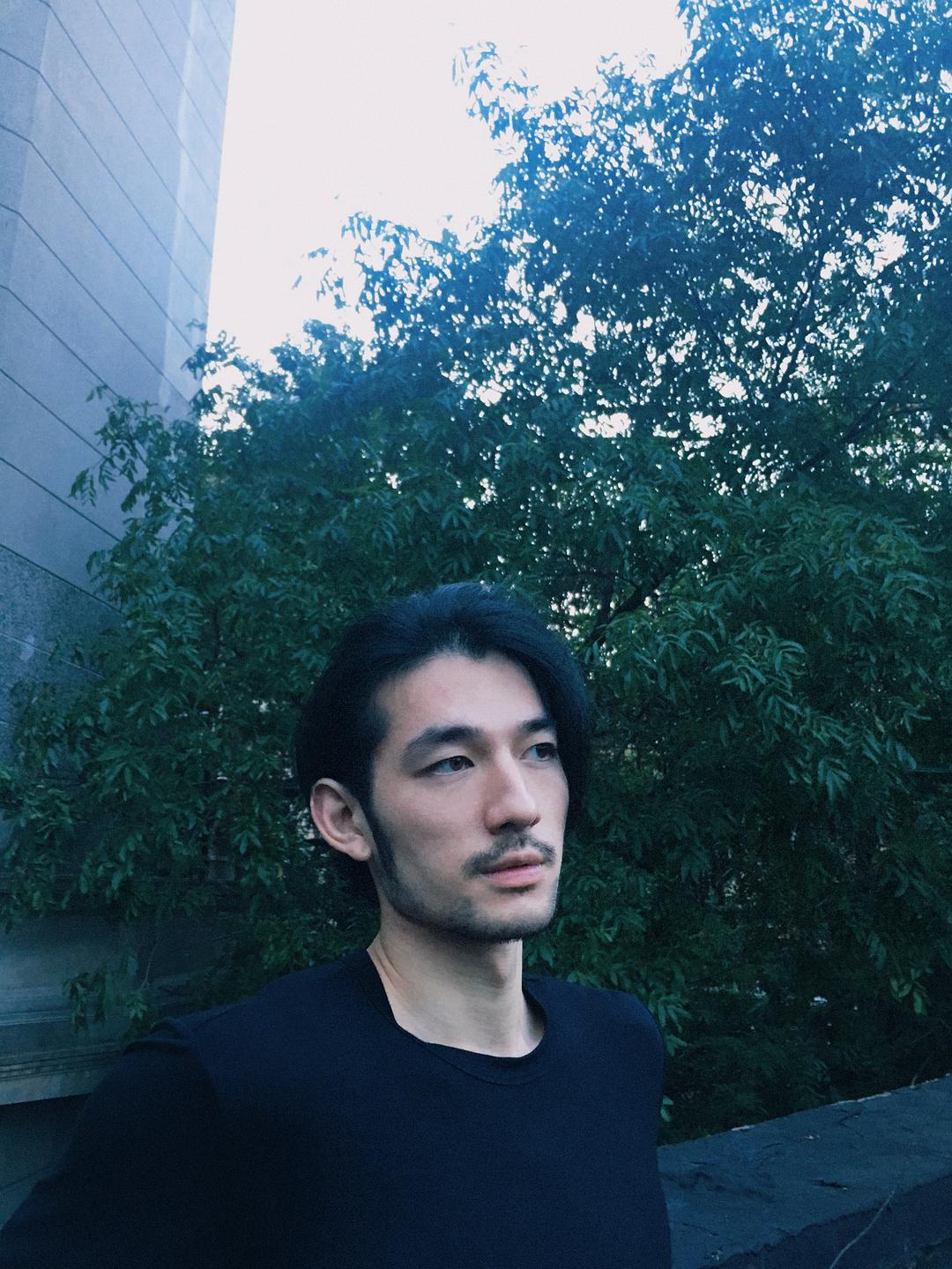 倪寒尽的图片