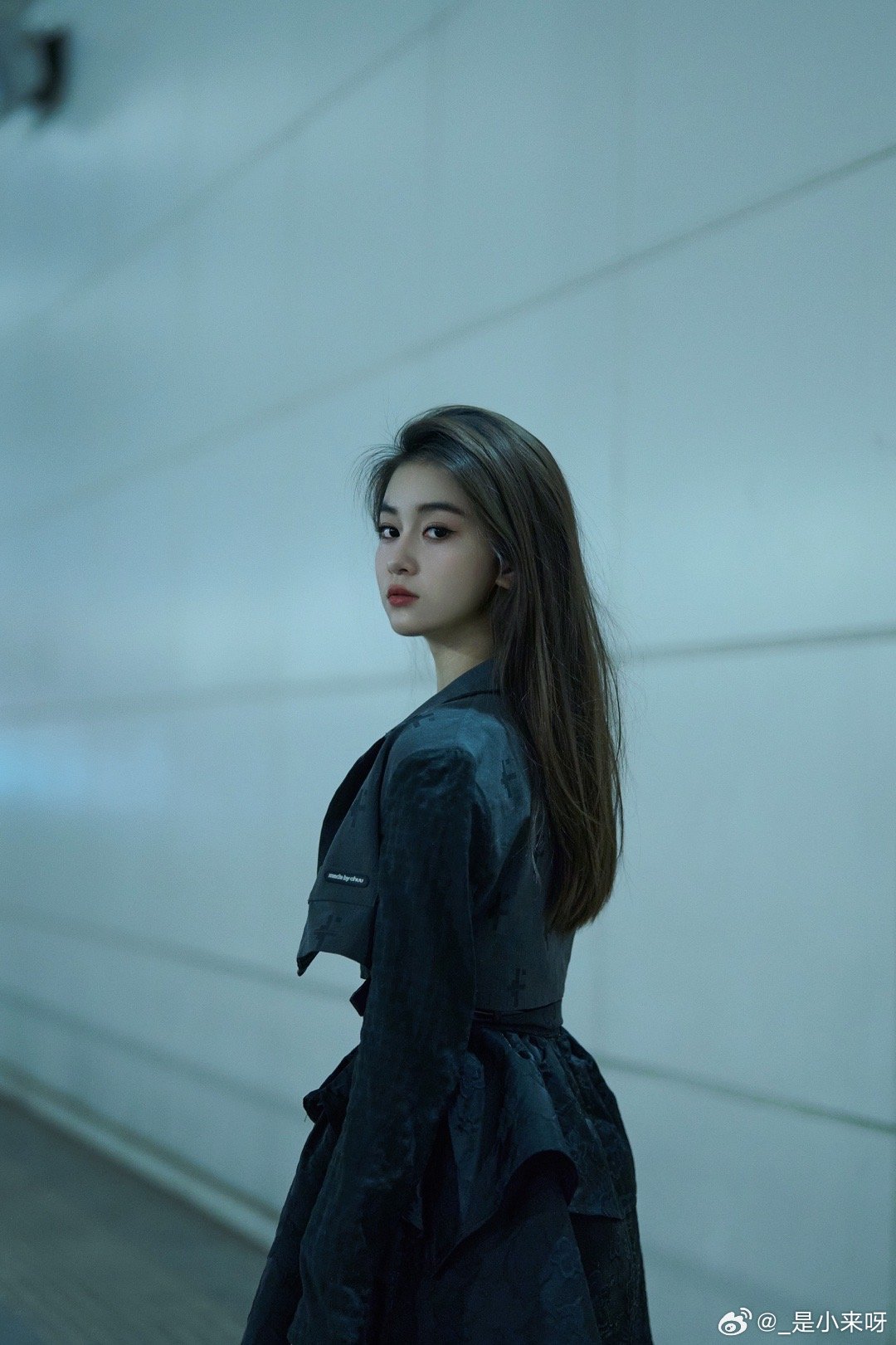 姜来的图片