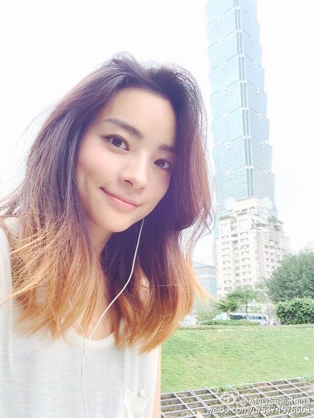 苍丽娜的图片