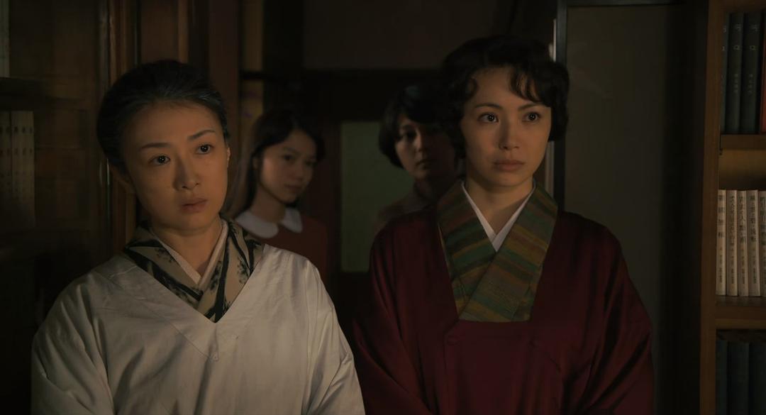 赤间麻里子的图片